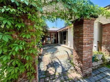 Casa en Venta en Vitacura 5 dormitorios 4 baños