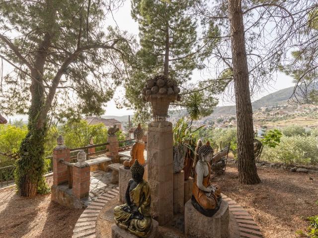Casa en venta en Víznar. Se vende exclusiva vivienda en Alfacar Cuesta de Víznar con extension de terreno rústico de 6.000m2. Casas.