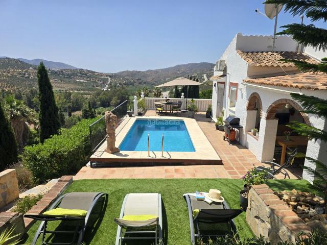 Casa en venta en Viñuela. Casas.