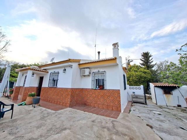 Casa en venta en Viñuela. Casas.