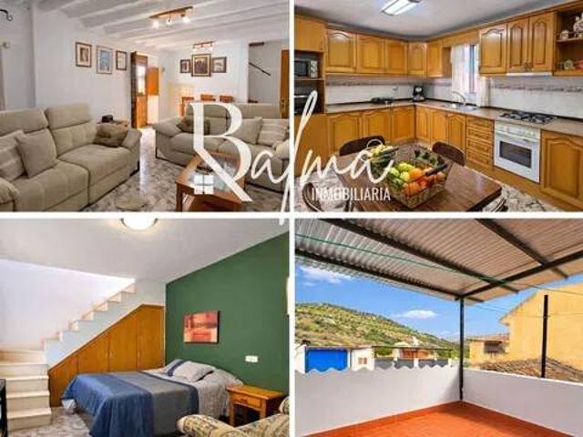 Casa en Venta en Viñuela
