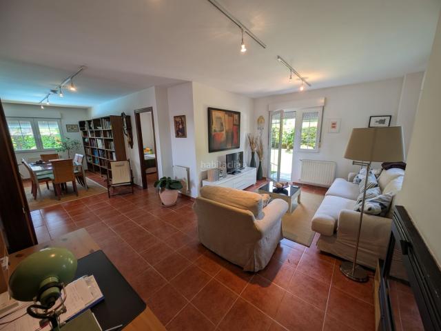 Casa en venta en Voto. CHALET INDIVIDUAL CON PISCINA PRIVADA EN CANTABRIA ORIENTAL. Casas.