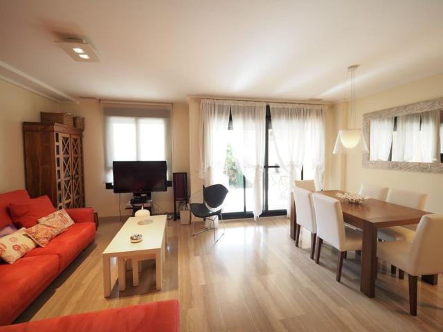 Casa en venta en Xàbia, Centro Ciudad. CASA ADOSADA EN EL PUERTO. Casas.