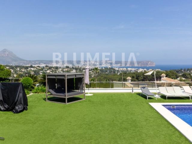 Casa en venta en Xàbia, La Granadella Costa Nova. Villa Cabo Dorado Lujo con vistas panorámicas al mar y al Montgó en Jávea. Casas.