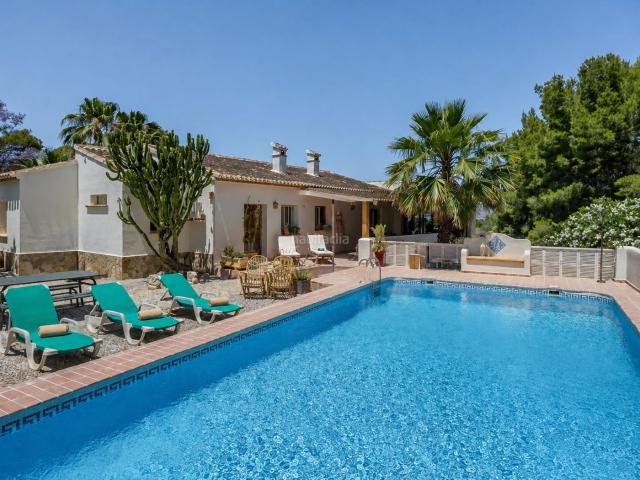 Casa en venta en Xàbia, Partida Comunes Adsubia. Casas.