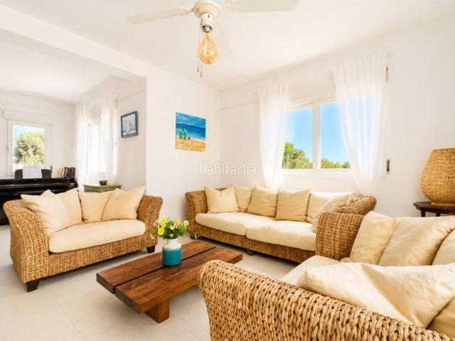 Casa en venta en Xàbia, Partida Comunes Adsubia. Villa de lujo de 5 dormitorios con casa de huéspedes y piscina privada en Jávea. Casas.