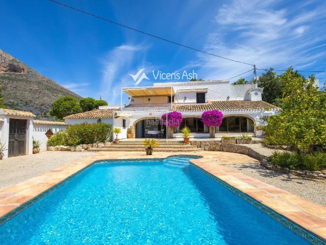 Casa en venta en Xàbia, Partida Tosal Zona dels Castellans. Finca tradicional a la venta en el Montgo, Javea. Casas.