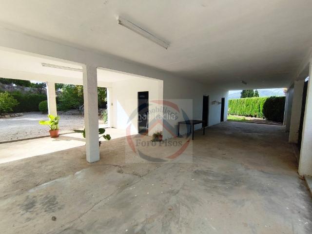 Casa en venta en Xàtiva. Vive en Bixquert 4 dormitorios, piscina y más de 2.000 m de parcela. Casas.