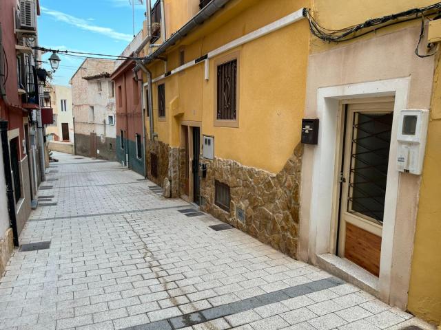 Casa en venta en Xixona. Casa en pueblo de Jijona, en el centro histórico. A 30 minutos de Alicante Listo para entrar a vivir. Casas.