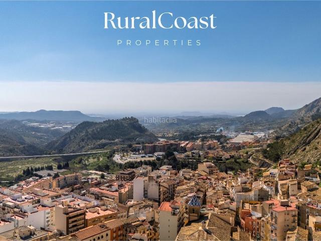 Casa en venta en Xixona. Casa Rural tipo hotel, 7 amplias habitaciones con su baño completo, zonas comunes, salónes, terrazas, cocinas. Casas.