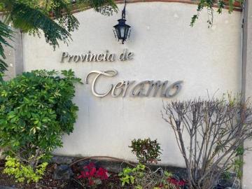 CASA EN VENTA EN XOCHITEPEC CON JARDIN Y ALBERCA!