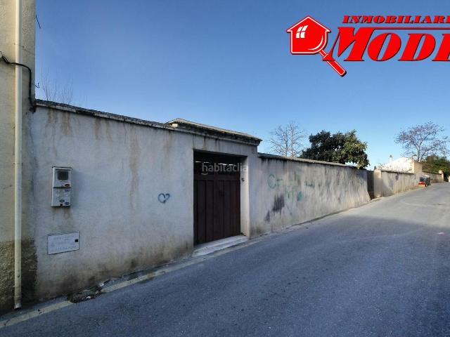 Casa en venta en Zubia La, La Zubia Ciudad. Oportunidad Excepcional en La Zubia Gran Finca Urbana con parcela de 1.345 m en Ubicación Premium.Ubicación Estratégica y Versatil. Casas Zubia.