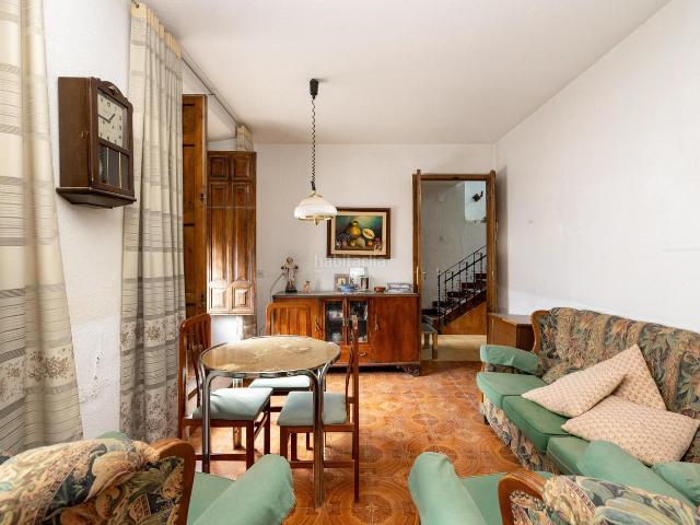 Casa en venta en Zubia La, La Zubia Ciudad. SE VENDE ESPECTACULAR CASA PARA REHABILITAR O CONSTRUIR EDIFICIO. Casas Zubia.