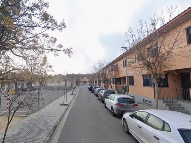 Casa en venta en Zuera. Casas.
