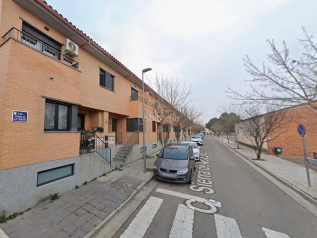 Casa en venta en Zuera. Casas.