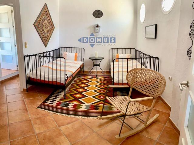 Casa en venta en Zahara. Casa con maravillosas vistas en Zahara de la Sierra. Casas.