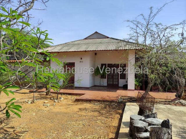 Casa en Venta en Zarabon, Punto Fijo
