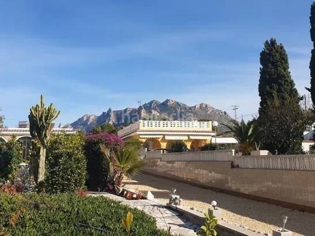 Casa en venta en Zaragoza, Casetas Villarrapa. El CampelloCasa. Casas.