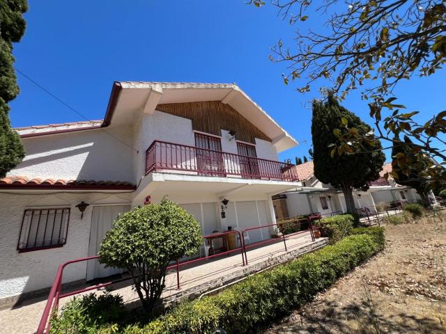 Casa en venta en Zaragoza, Cartuja Baja. Casas.