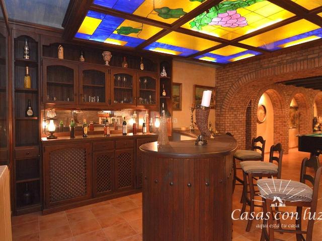 Casa en venta en Zaragoza, Garrapinillos. Chalet de lujo en GarrapinillosCentro. Casas.