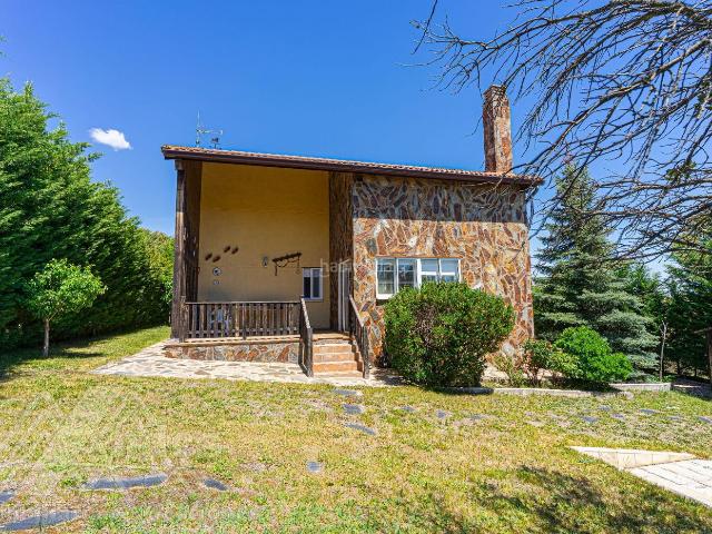 Casa en venta en Zarzuela del Monte. Casas Zarzuela del.