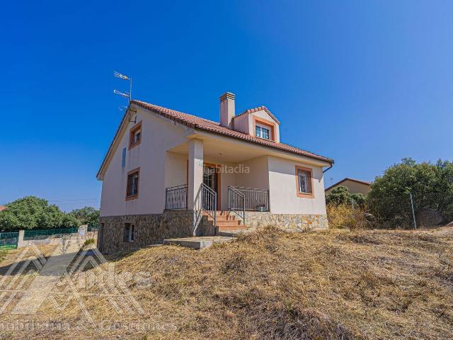 Casa en venta en Zarzuela del Monte. Casas Zarzuela del.