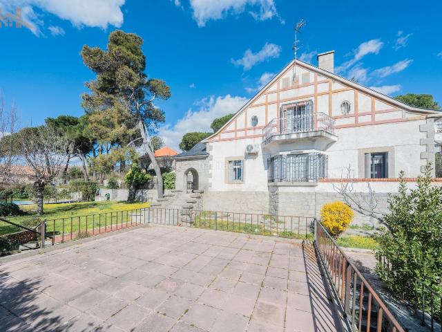 Casa en venta en Zarzalejo. ESPECTACULAR CHALET INDEPENDIENTE. Casas.