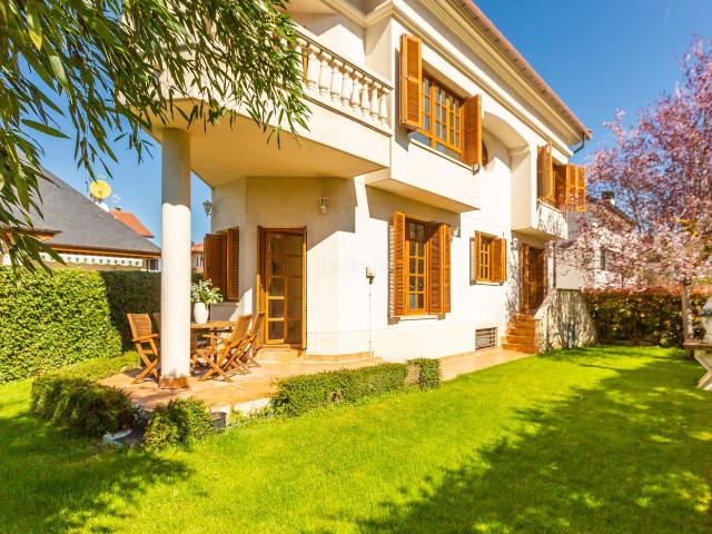 Casa en venta en Zizur Mayor Zizur Nagusia. Se vende chalet en Calle Iturbarren en Zizur Mayor. Casas Zizur Mayor Zizur.