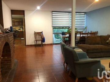 Casa en venta en zona comercial de Villa Coapa, Ciudad de México