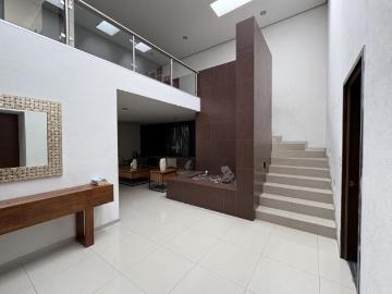 CASA EN VENTA EN ZONA CAMPANARIO AGUASCALIENTES AMK
