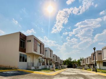 Casa en venta en zona exclusiva con vigilancia