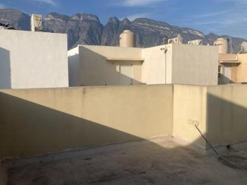 CASA EN VENTA EN ZONA LA FAMA