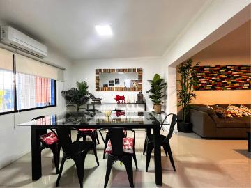Casa en Venta en Ñuñoa 4 dormitorios 4 baños