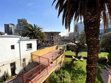 Casa en Venta en Ñuñoa 4 dormitorios 3 baños