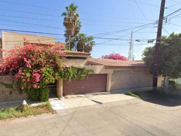 CASA EN VENTA EN 3er. RETORNO GRAN LAGO DE LOS OSOS FRACC. JARDINES DEL LAGO LAGO Mexicali CP 2