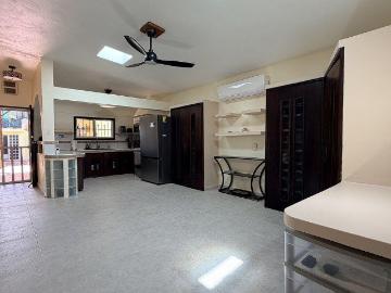 Casa en venta en 3ra fila completamente amueblada y equipada en Chuburn? Pto