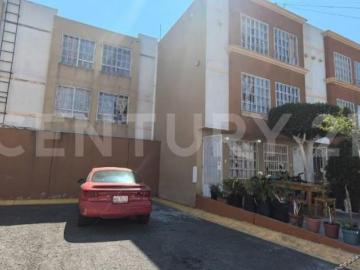 Casa en venta en 4ta Cerrada Bosques de los Alamos | Los Heroes Tecámac