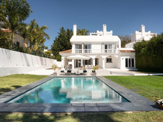 Casa en venta Estepona, Andalucía