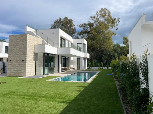 Casa en venta Estepona, Andalucía