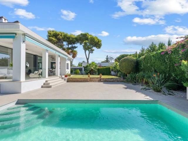 Casa en venta Estepona