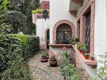 CASA EN VENTA ESTILO CALIFORNIANO EN CONDESA