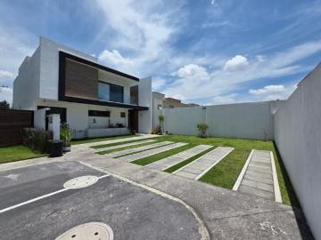 CASA EN VENTA FRACC. ALBORETO EN METEPEC A 10 MINUTOS DE GALERIAS Y SALIDA RAPIDA A CDMX