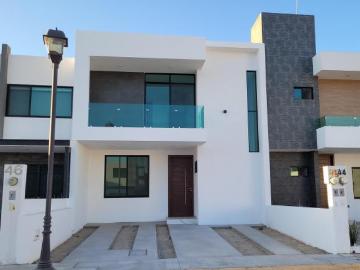 Casa en Venta. Fracc. Bosques de San Juan, en San Juan del Río, Qro