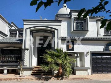 CASA EN VENTA FRACC. BOSQUES DE SAN JOSE