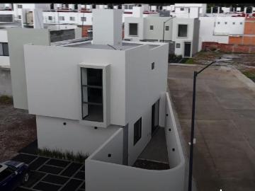 CASA EN VENTA FRACC PRIVADO