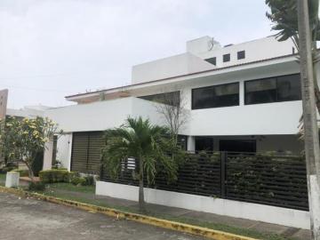 CASA EN VENTA FRACCIONAMIENTO AIMP, POZA RICA, VERACRUZ