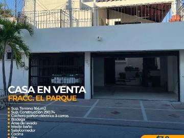 CASA EN VENTA FRACCIONAMIENTO EL PARQUE