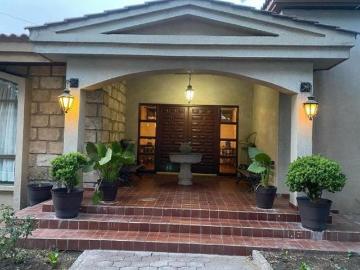 CASA EN VENTA. FRACCIONAMIENTO LAS CABAÑAS