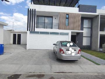 Casa en Venta Fraccionamiento Lirios