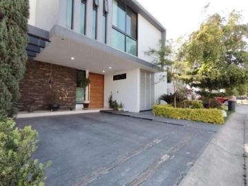 CASA EN VENTA FRACCIONAMIENTO PROVENZA